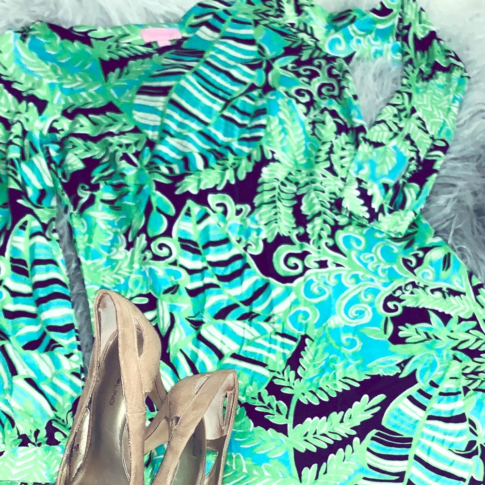 Lily Pulitzer sheath dress. Super comfy & Gorgeous